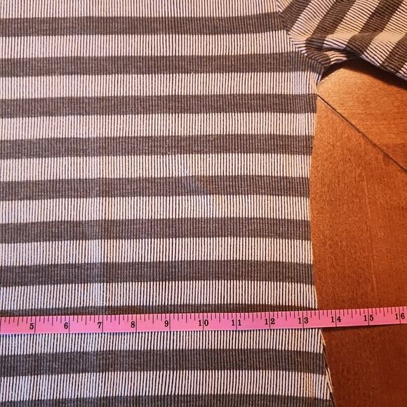 Forever 21 Short Sleeve Ribbed Bodycon Knee Length Dress, Medium, Grey Stripes - Picture 4 of 7